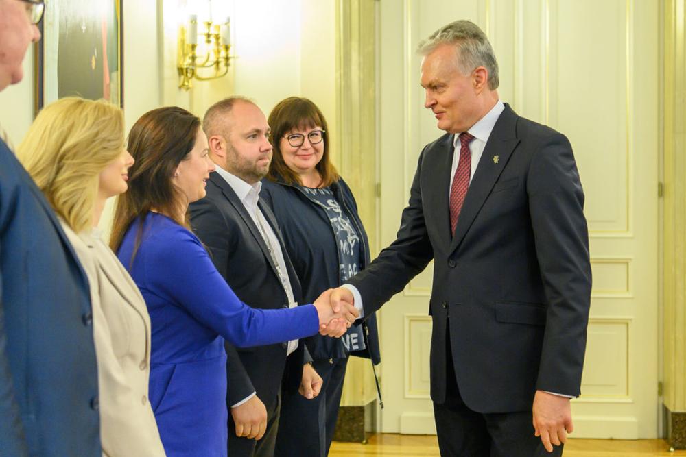 Prezidentas ragino Seimą tęsti sklandų darbą