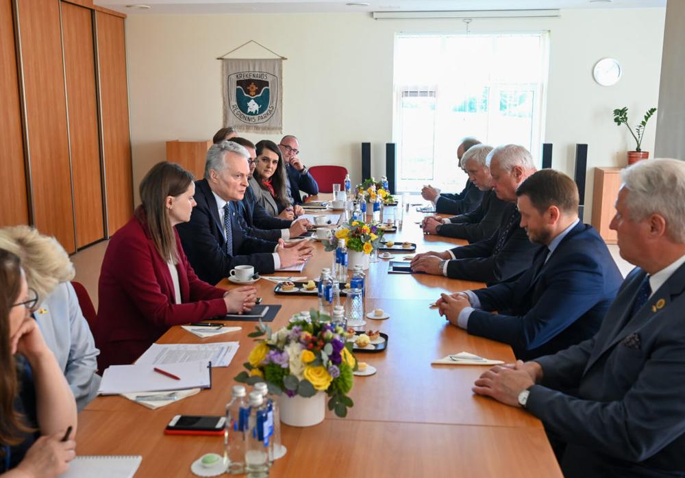 Prezidentas pasigenda dėmėsio regionams