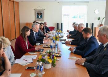 Prezidentas pasigenda dėmėsio regionams