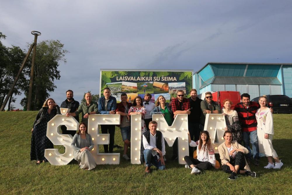 Naisių vasaros teatras. Ukrainiečių ir lietuvių trupės kartu | R. Karbauskio FB puslapio nuotr.