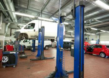 Griežtinami reikalavimus automobilių paslaugoms