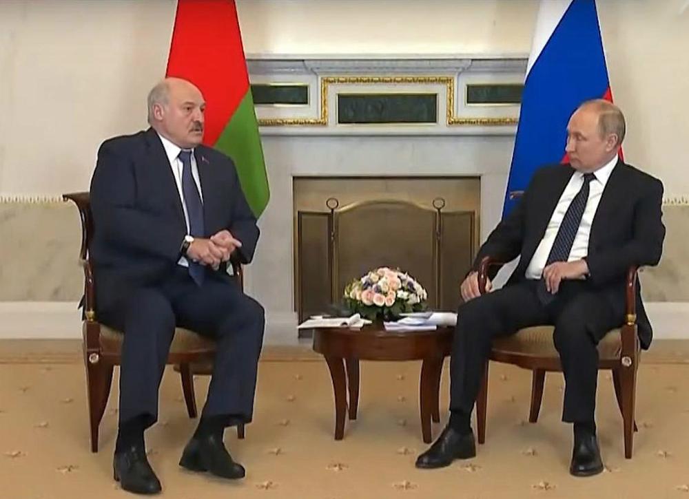putinas ir lukašenka | Alkas.lt ekrano nuotr.