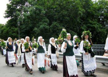 J. Zvonkuvienė. „Žemaičių alkierių“ prisiminus