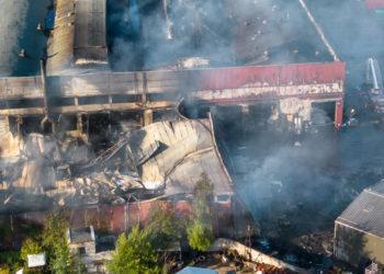 Atliekų rūšiavimo įmonėje „Žalvaris“ kilo gaisras