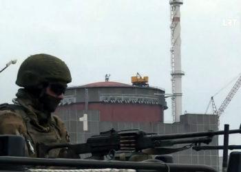 Rusų okupantas Zaporožės AE | Alkas.lt ekrano nuotr.