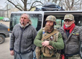 2022 kovas, gudų pulko bazė. Valdas Vižinis; Kosto Kalinausko vardo gudų pulko Volato bataliono vadas a.a. Ivanas Marčukas (Brestas), žuvęs 2022 birželio 26 dieną didvyrio mirtimi stabdydamas rusų tankų prasiveržimą prie Lisičansko; Sakalas Gorodeckis | S.Gorodeckio nuotr.