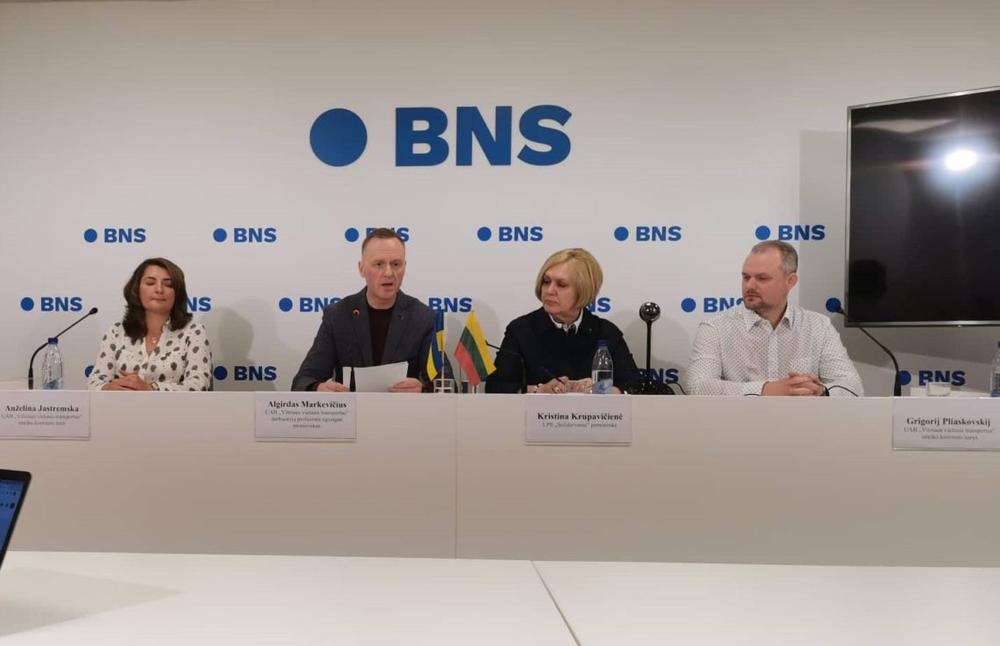 Profsajungos atstovų spaudos konferencija | facebook.com nuotr.