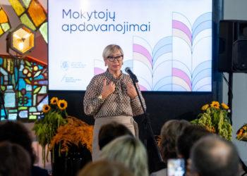 Iškilmingai apdovanoti Metų mokytojai | P. Peleckio nuotr.