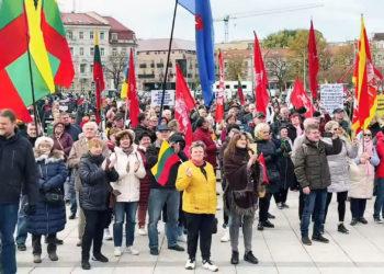 Lietuvos šeimų sąjūdžio mitingas „Apginkime Lietuvos Respublikos Konstituciją“ | Alkas.lt nuotr.