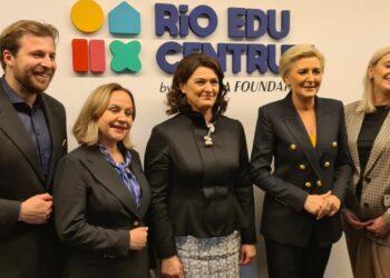 Pirmoji ponia D. Nausėdienė: džiaugiuosi lietuvių bendruomenės Varšuvoje aktyvumu | lrp.lt nuotr.