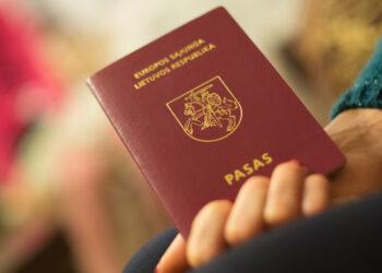 Lietuvos piliečiams lengvinama antro asmens dokumento užsakymo tvarka | lrv.lt nuotr.