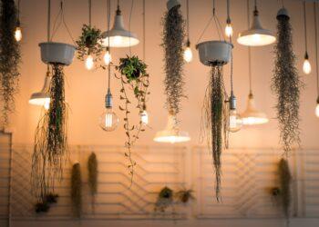 Šviestuvai | unsplash.com, P.Šneiderio nuotr.