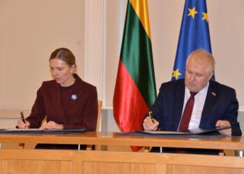 Agnė Bilotaitė ir Arvydas Anušauskas | vrm.lrv.lt nuotr.