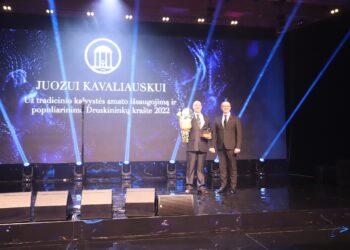 Juozas Kavaliauskas apdovanotas Už tradicinio kalvystės amato išsaugojimą ir populiarinimą Druskininkų krašte | Druskininkų savivaldybės nuotr.