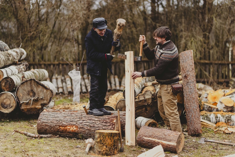 Balanų, statinių (štankietų) skaldymo paprotys | lnb.lt nuotr.