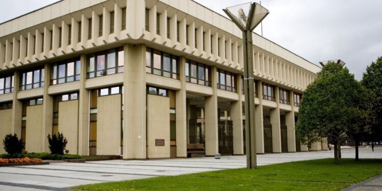 Seimas pritarė Valstybinės kalbos įstatymo pataisoms