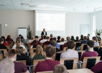 KU kviečia į „Iškeisk pamoką į paskaitą“ bei atrasti save ateičiai | ku.lt nuotr.