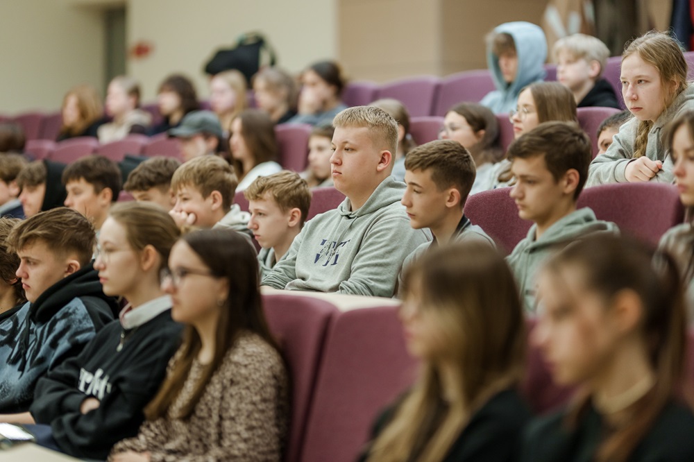 KU kviečia į „Iškeisk pamoką į paskaitą“ bei atrasti save ateičiai | ku.lt nuotr.