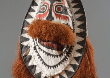 Nežinomas autorius. Apeiginė šokių kaukė, vaizduojanti ryklio dvasią. XX a. antra pusė. Lietuvos nacionalinis dailės muziejus | A. Lukšėno nuotr.