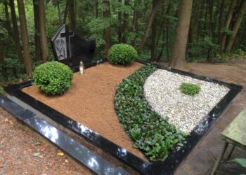 Atskleidė naujausias kapų tvarkymo kryptis: kokių klaidų daro artimieji? | adverum.lt nuotr.