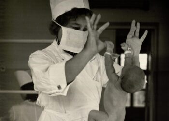 Leona Korkutienė. „Nebijok mažyli“. 1986 | L. Korkutienės nuotr.