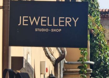 Užrašai Vilniaus gatvėse nevalstybine kalba