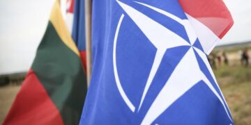 NATO vėliava | LK nuotr.