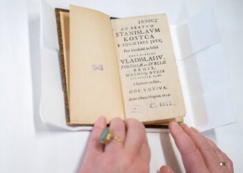 Ąžuolyno bibliotekoje atrastas išskirtinis leidinys! | azuolynobiblioteka.lt nuotr.