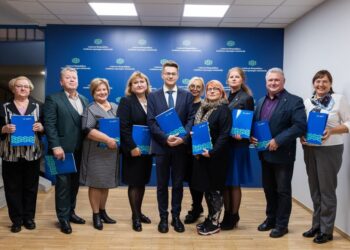 Sutarties pasirašymas | sam.lrv.lt nuotr.