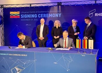 Sutarties pasirašymas | am.lrv.lt nuotr.