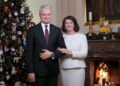 Lietuvos Respublikos Prezidento ir pirmosios ponios sveikinimas šalies žmonėms šv. Kalėdų proga