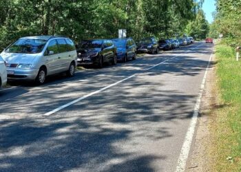 Automobiliai Neringoje