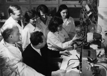 Stasys Kutkevičius su aspirantais 1972 m. | lma.lt nuotr.