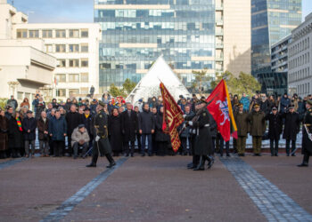 Prezidentas dalyvauja Valstybės vėliavos pakėlimo iškilmėse