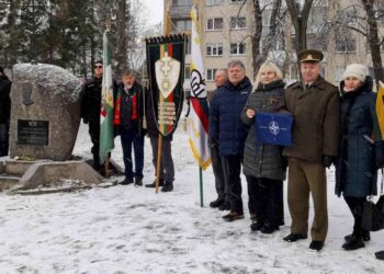 Minėjimas prasidėjo prie Ukmergėje esančio paminklo Juozui Krikštaponiui