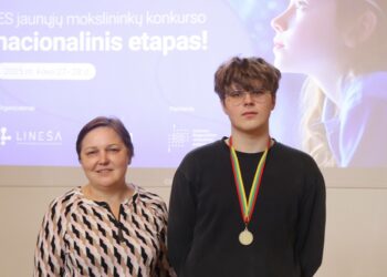 Artūras Makselis ir jo darbo vadovė | J. Karolio nuotr.