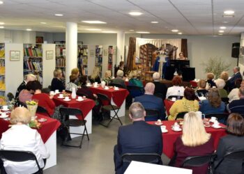 S. Nognienė. Eilėmis, muzikos akordais ir spalvomis „pražydo“ 21-asis Pagėgių literatūrinis pavasaris | A. Andrulienės nuotr.