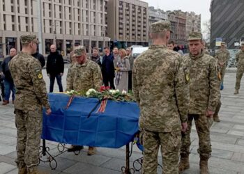 Atsisveikinimas su kariu savanoriu Tomu Valentėliu Kijeve