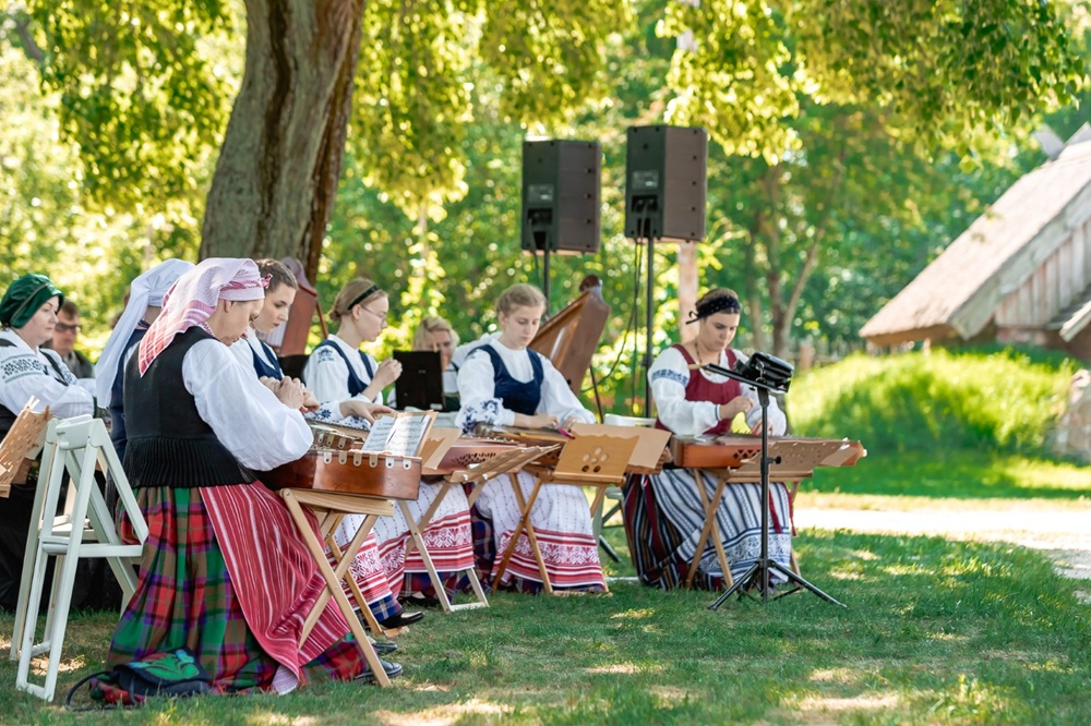 Paskutinį gegužės sekmadienį Jūrų muziejaus etnografinėje žvejo sodyboje vėl skambės liaudies muzika | R. Kuncevičiūtės nuotr.