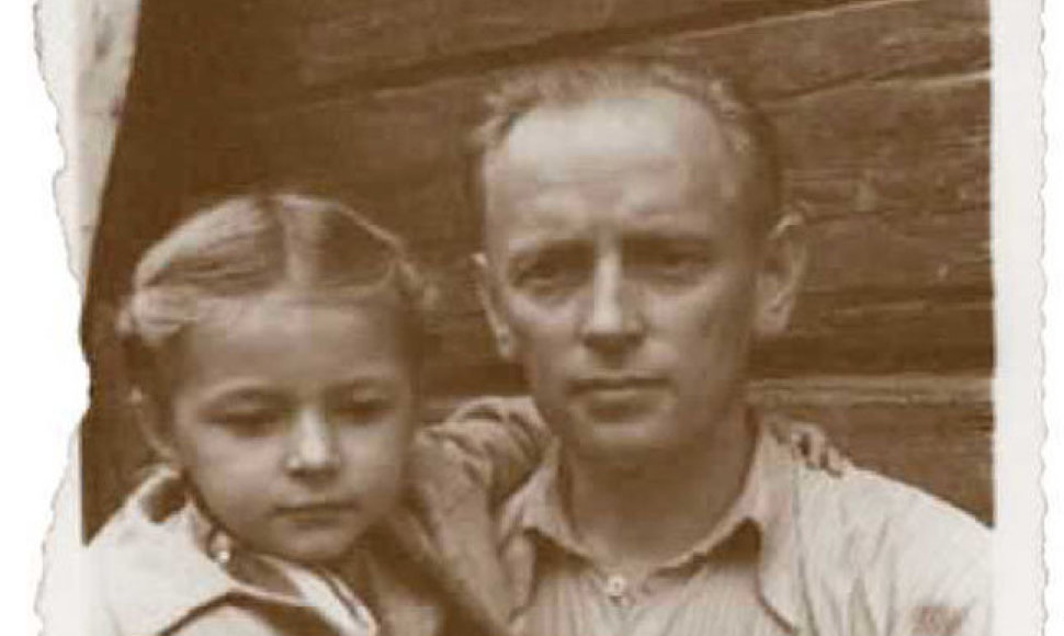 Adolfas Ramanauskas-Vanagas su dukra Auksute | Rengėjų nuotr.