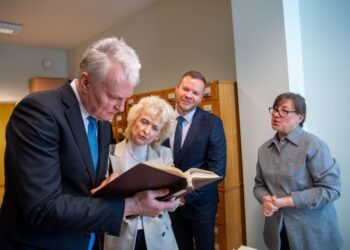 Prezidentas lankosi Lietuvių kalbos institute