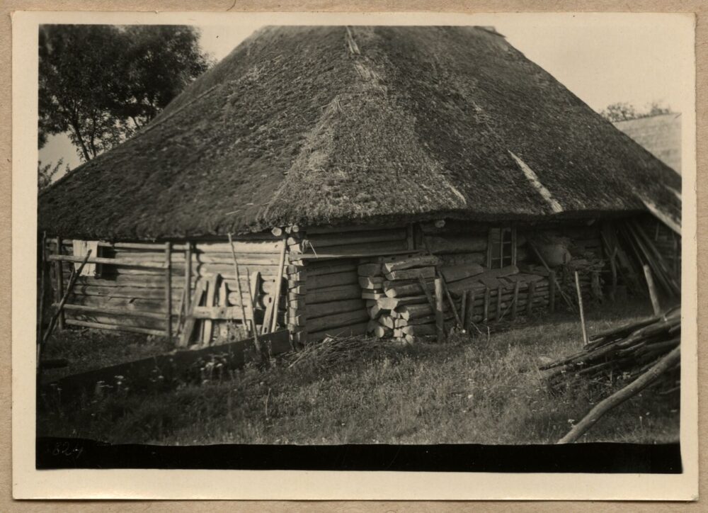 Antano Raudonio gyvenamojo namo ir ūkinių pastatų fotografijos VII
