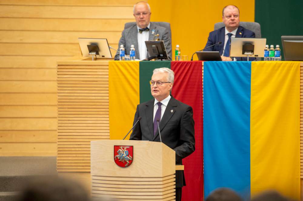 Prezidentas skaito 2025 m. metinį pranešimą | lrp.lt, R. Dačkaus nuotr. Prezidentas skaito 2025 m. metinį pranešimą