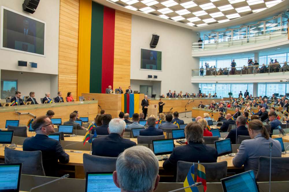 Prezidentas skaito 2025 m. metinį pranešimą
