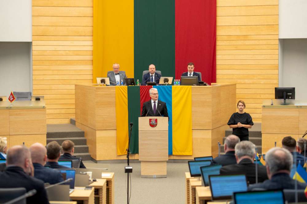 Prezidentas skaito 2025 m. metinį pranešimą 