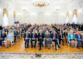 Prezidentas susitiko su Lietuvos garbės konsulais