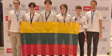 Lietuvos mokiniai tarptautinėje chemijos olimpiadoje iškovojo keturis bronzos medalius