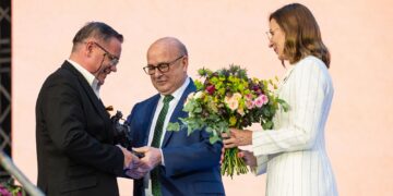 Nuopelnai Kaunui – įvertinti Santakos garbės ženklais | kaunas.lt nuotr.