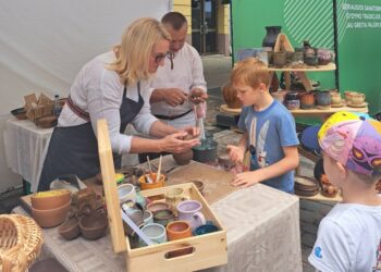 Amatai, Alina ir Algimantas