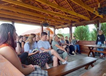 Literatai vasaros seminare Dzūkijoje tyrinės Baroko palikimą ir Čiurlionio kūrybos veikmę